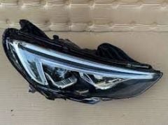 Opel İnsignia B Sağ Far Ledli İthal Ürün 39050373