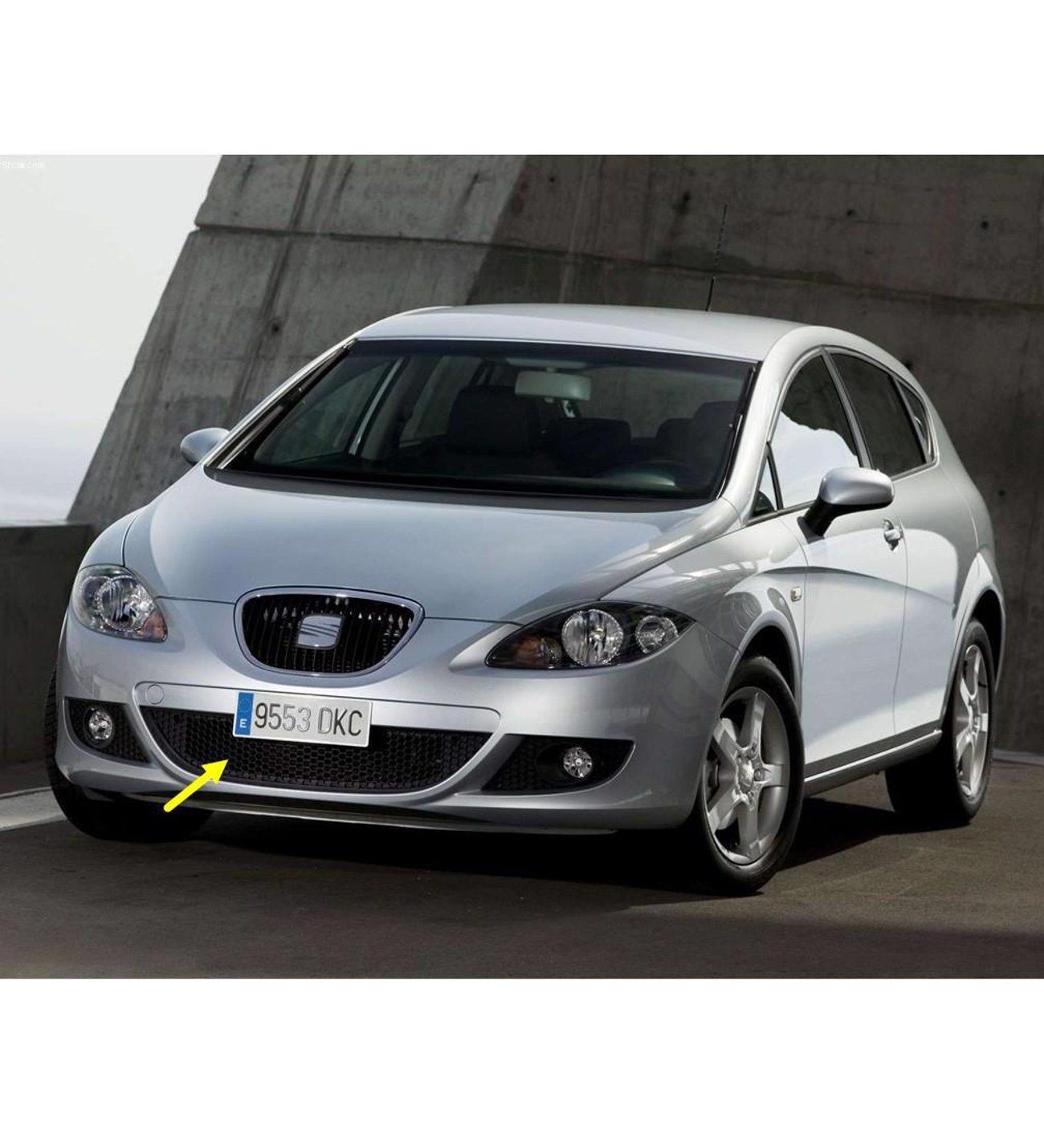 Seat Leon Ön Tampon Orta Izgara 2006-2009 Taiwan Marka 1P0853667