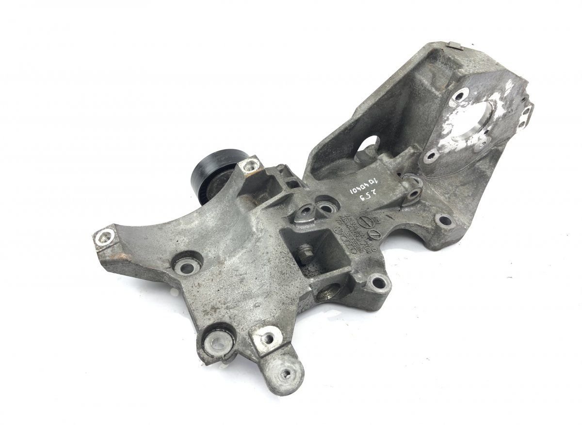 Seat Leon 1.6 Dizel Kompresör Ve Şarj Bağlantı Breketi Oem Marka 03L903139Q