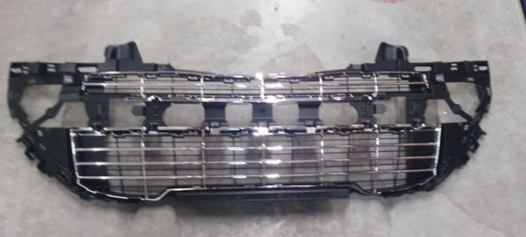 Peugeot 3008 Ön Tampon Orta Izgrası Krom Nikelajlı İthal Ürün 7414.VP