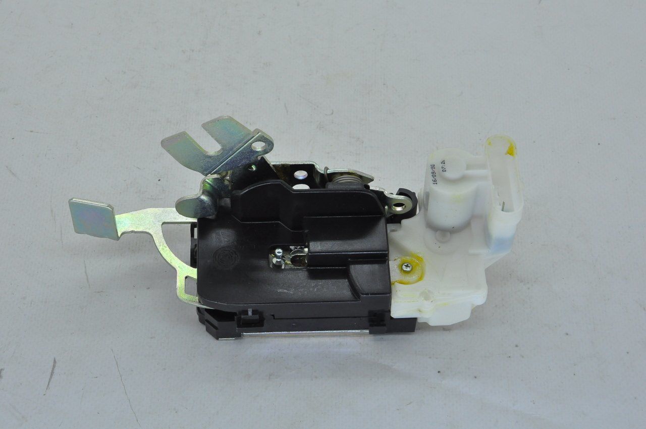 Fiat Ducato 1998-2006 Arası Sağ Kapak İç Orta Bagaj Kilidi ( Elektrikli ) Orijinal Opar 1339731080