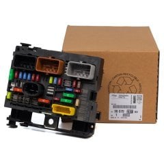 Peugeot 308 1.6 Hdı Motor İçi Sigorta Kutusu Orjinal Psa Marka 9807028780