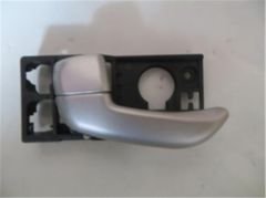 Hyundai  İ10 Ön Kapı İç Açma Kolu Sal Taraf Gümüş 2008-2011 İthal Marka 82610-0X010S4