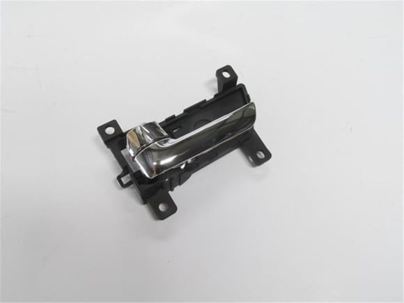 Kia Sorento Ön Kapı İç Açma Kolu Sol Taraf Nikelajlı 2012-2020 İthal Marka 82610-1U000