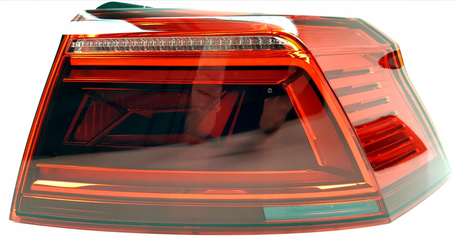 Volkswagen Passat Dış Sağ Stop Lambası Ledli B8.5 İthal 2019 > 3G5945208F