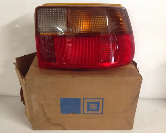 Opel Astra F Hb Kasa Arka Sağ Stop Lambası Gm Orjinal 90510613