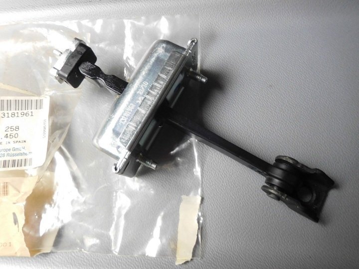 Opel Corsa D Arka Sağ Kapı Gergisi GM 13181961-5160258