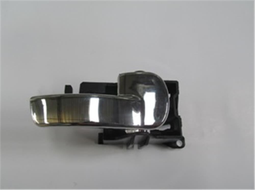Nissan Navara Pick Up Arka  Kapı İç Açma Kolu  Sağ Taraf Nikelajlı 2006-2014 İthal Marka 80670-4X02B
