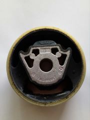 Volkswagen Golf 5 2004 - 2008 Model Arası Travers Takozu Alt İthal Marka 1K0199867