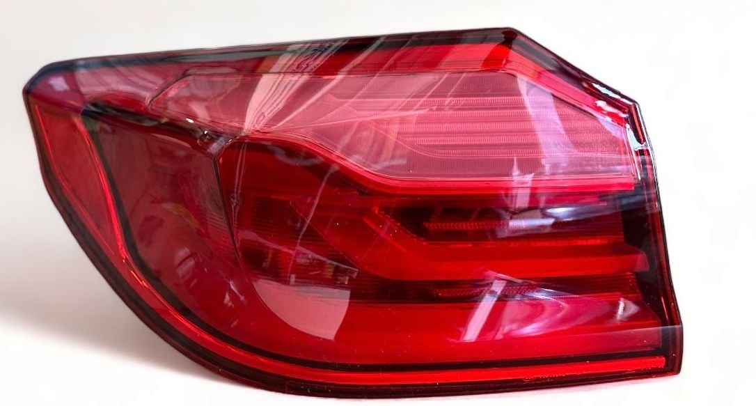 Bmw 3 Seri G30 Stop Lambası Dış Sağ 2019-2024 GKL Marka 63217376464