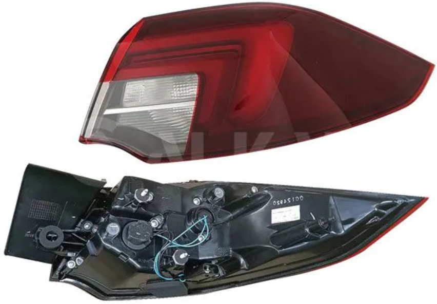 Opel İnsignia B Sağ Dış Stop Lambası Halojen Psa Orjinal 39125832