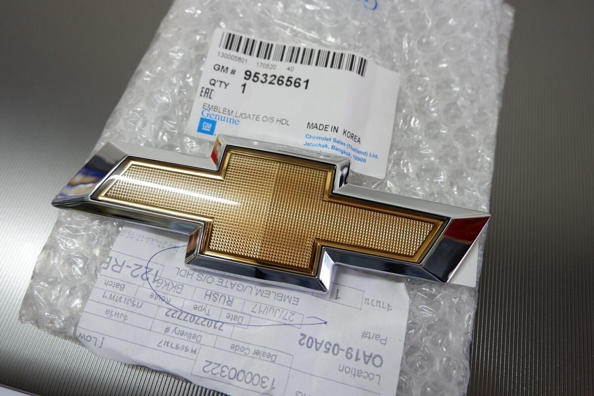 Chevrolet Yeni Captiva  C140 Kasa Arka Bagaj Amblemi Gm Orjinal 95326561
