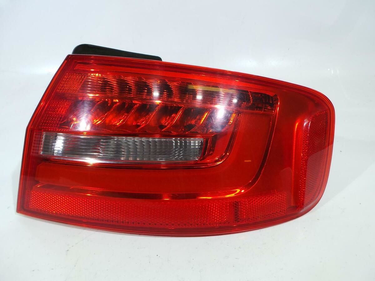 Audi A4 Sağ Dış Stop Lambası ( Led ) 2013- ithal Marka 8K5945096AC