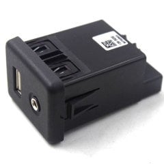 Opel İnsignia A Usb Ve Aux Giriş Soketi Gm Orijinal 13599456