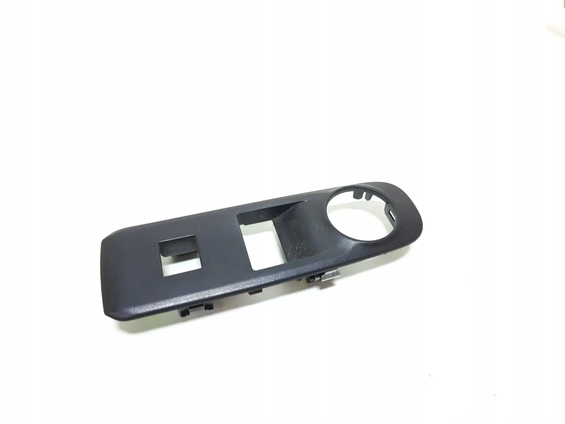 Opel Combo E Ön Sol Cam Düğme Çerçevesi Psa Orjinal 98208816ZD