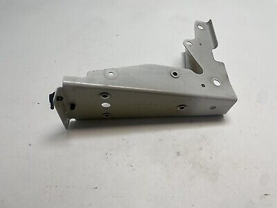 Porsche Panamera Ön Sağ Çamurluk Bağlantı Braketi 2014-2016 GKL Marka 97050435604