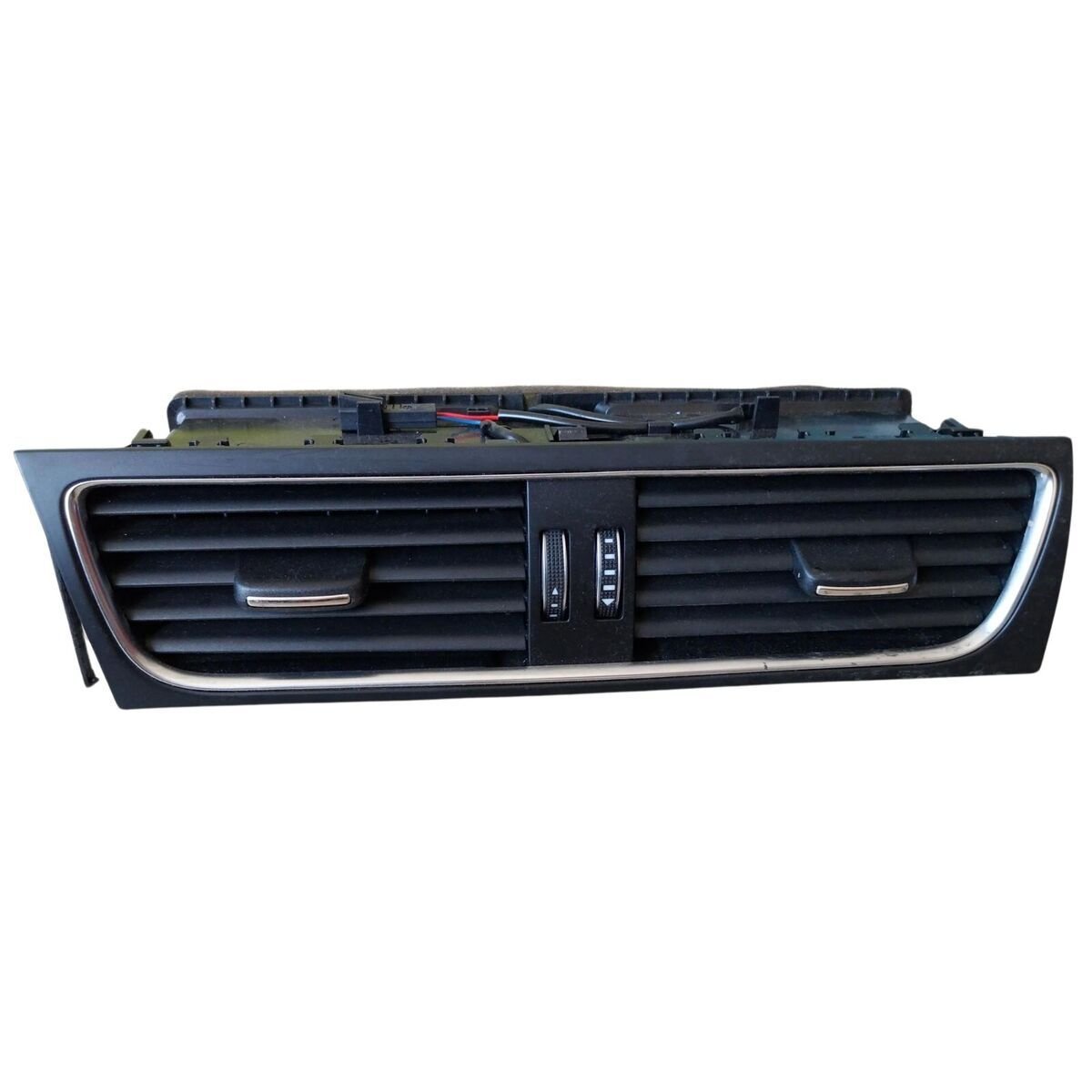 Audi A5 Orta Havalandırma 2010-2011 Model İthal Marka 8T1820951E