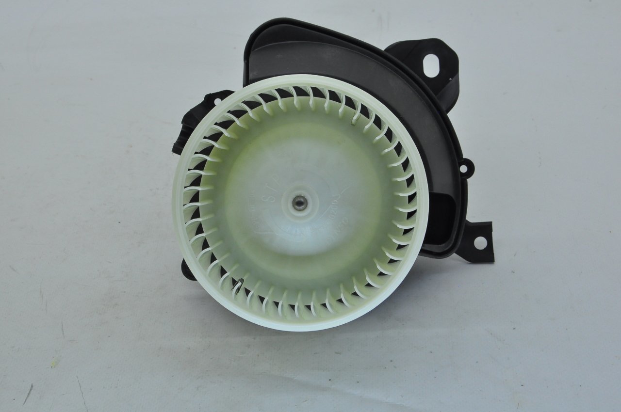 Fiat Linea Kalorifer Motoru ( Manuel Klima ) Orjinal Opar 77366871